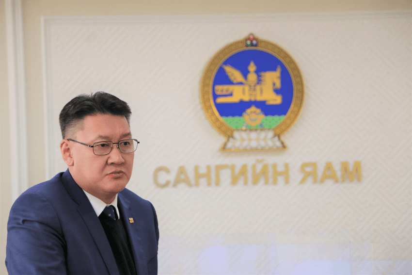 Сангийн сайд Б.Жавхлан: Би судалгааны дүнгээс танилцуулсан